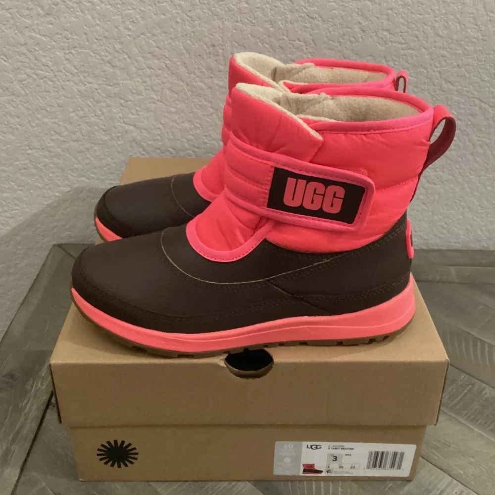 UGG® Kids' Taney Water Repellent Fleece & Genuine Shearling Lined Boot, size 3